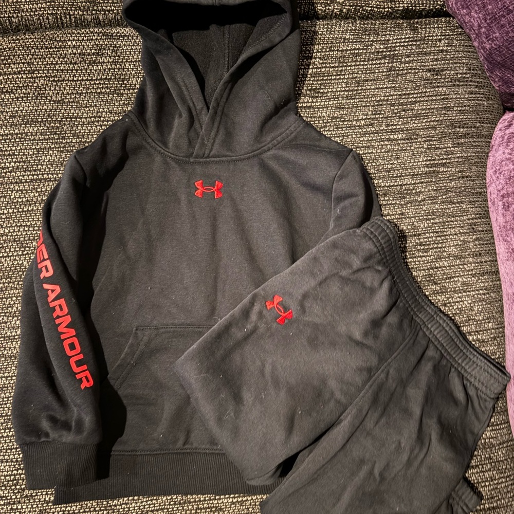 Under Armour Black Tracksuit with Red Accents size 3T